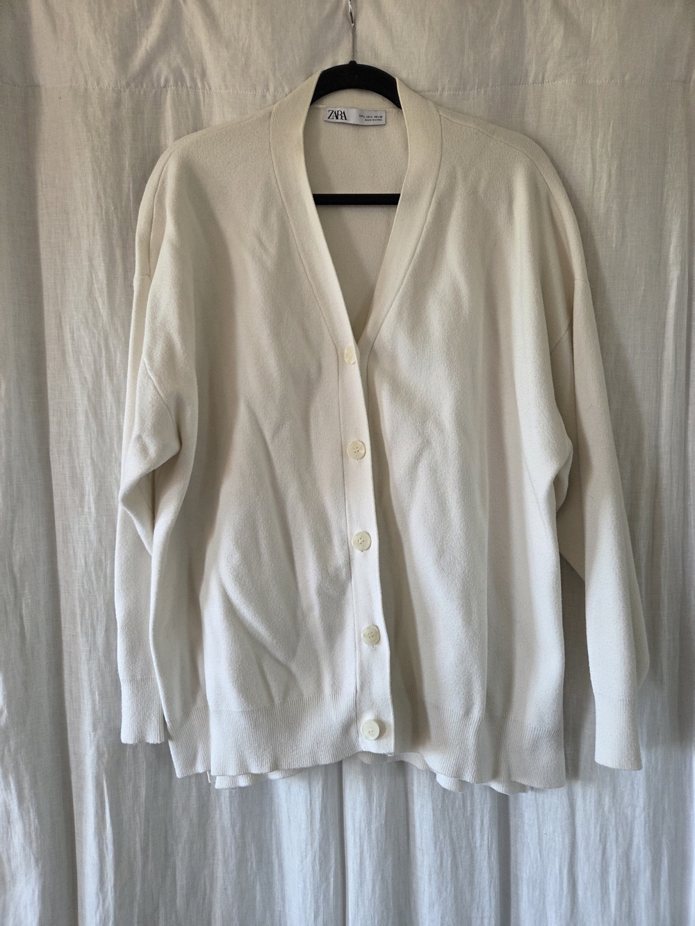 Zara | Cream Button-Up V-Neck Cardigan